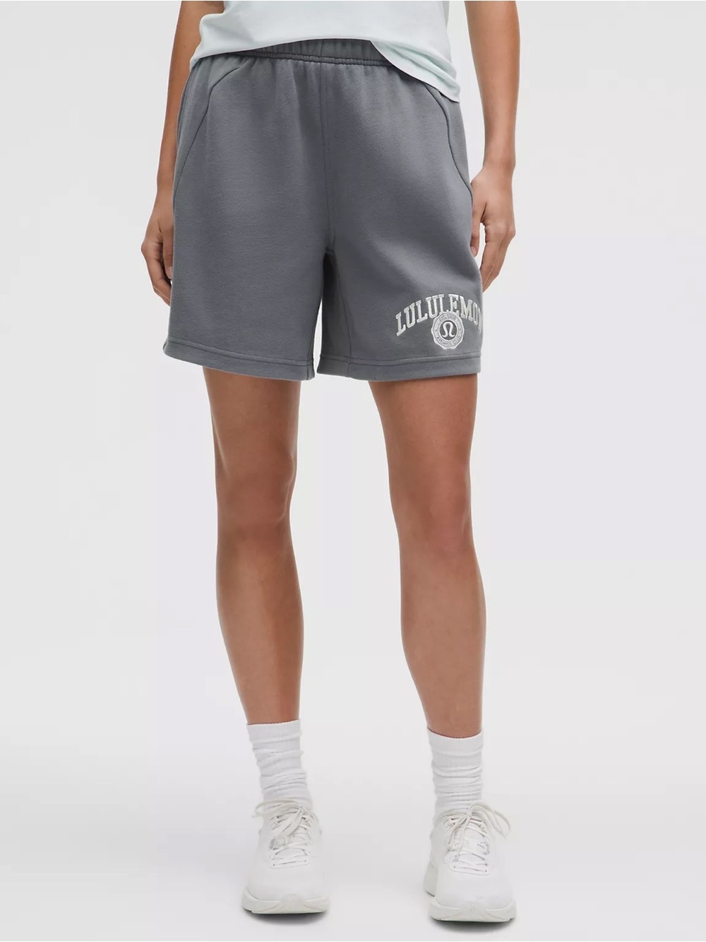 Lululemon Scuba Mid Rise Oversized Fleece Shorts Large Gray Embroidered Logo NWT